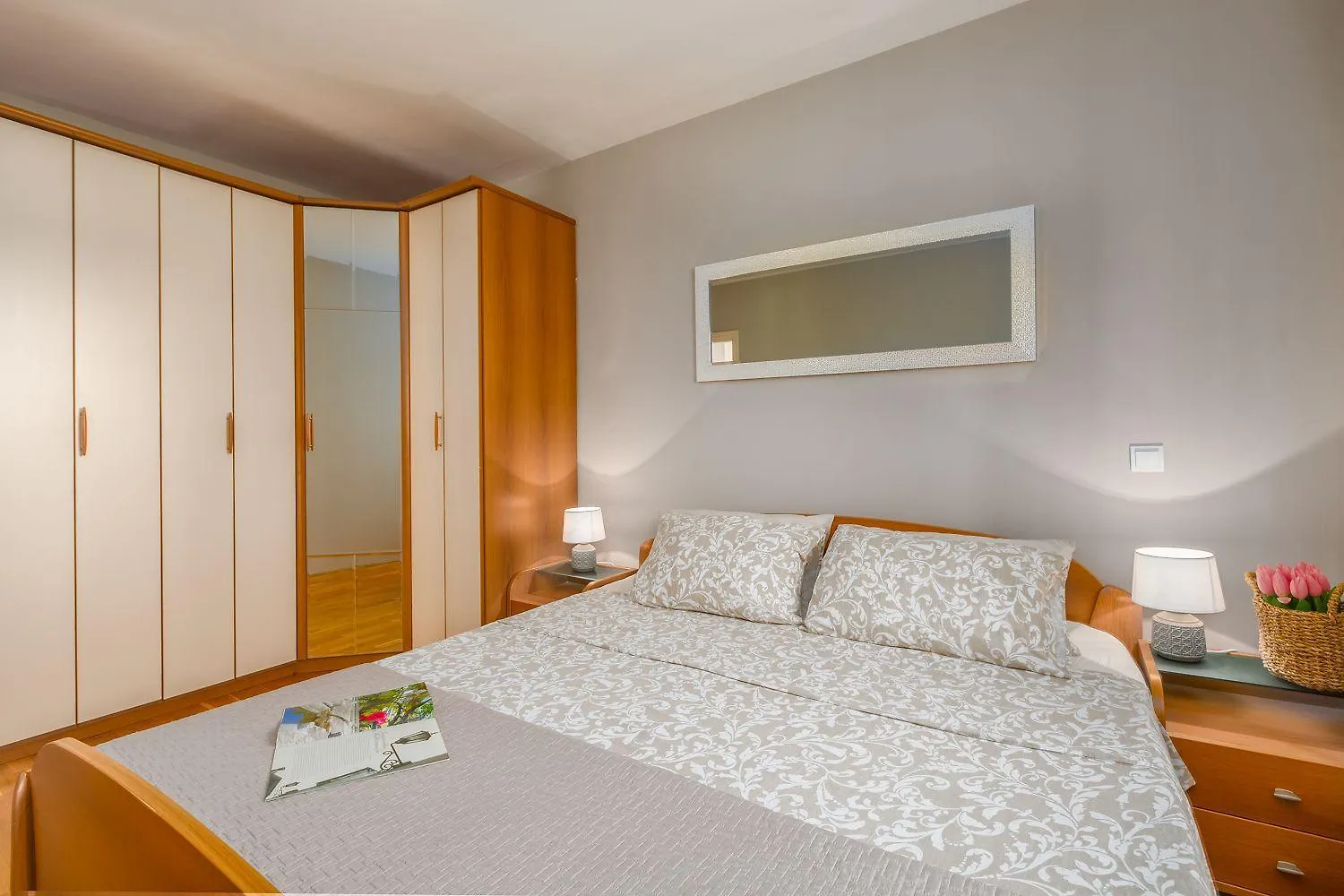Lichtdurchflutetes Apartment Nur 500 Meter Zum Strand Mit Privater Terrasse Funtana Croatia