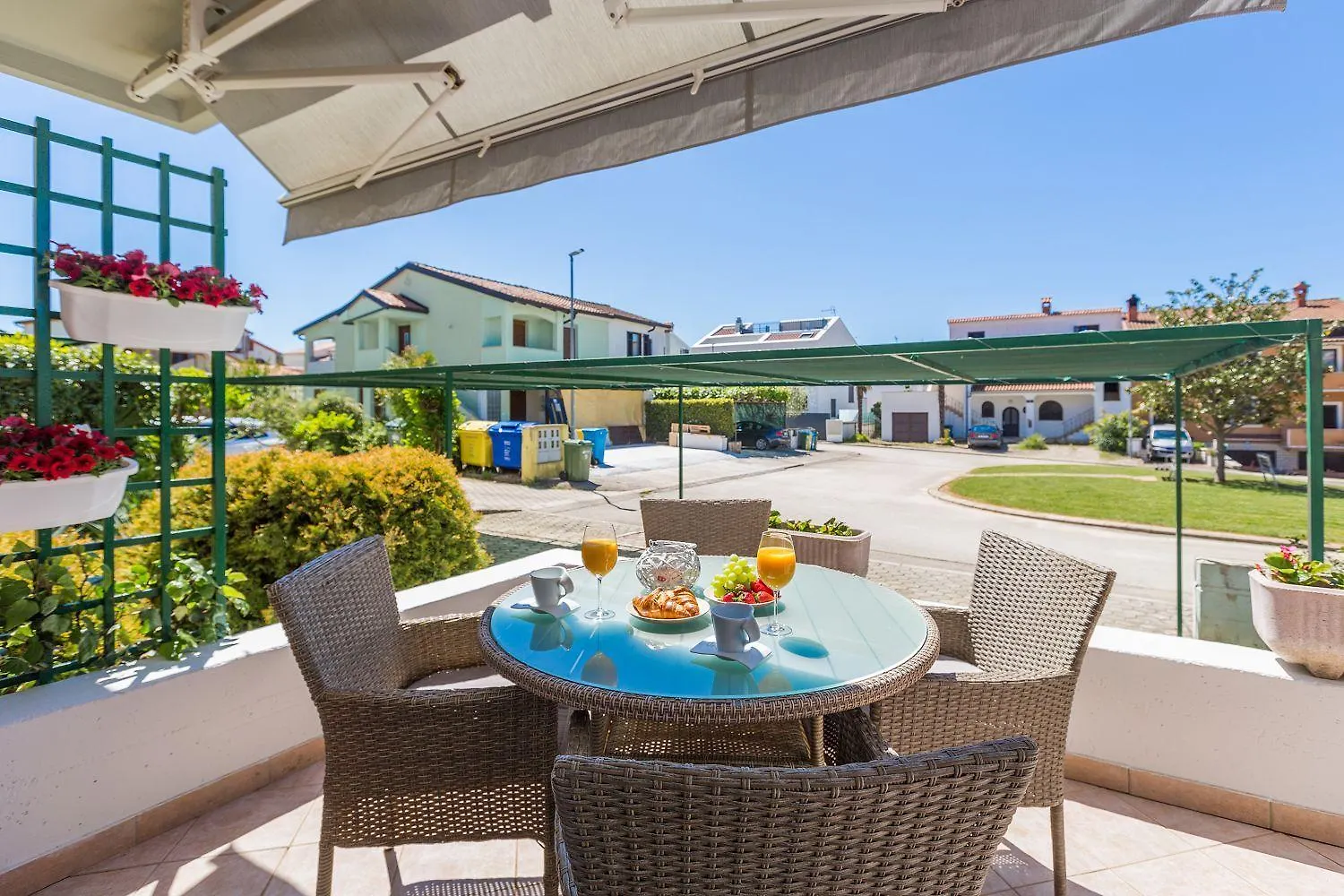 Lichtdurchflutetes Apartment Nur 500 Meter Zum Strand Mit Privater Terrasse Funtana