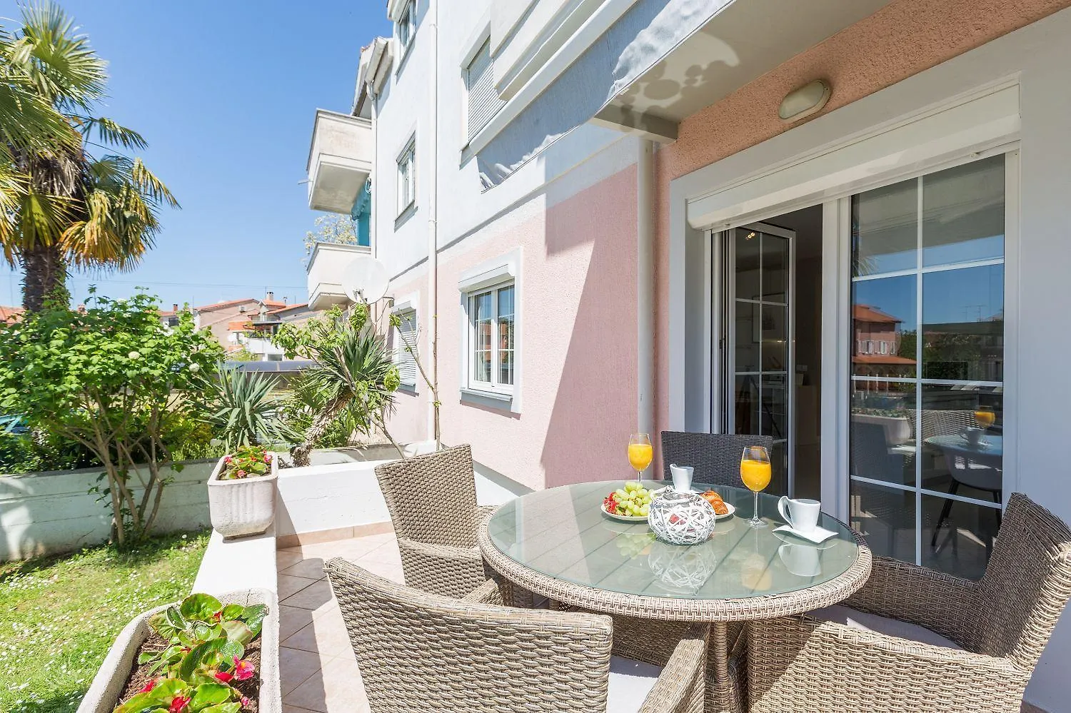Lichtdurchflutetes Apartment Nur 500 Meter Zum Strand Mit Privater Terrasse Funtana
