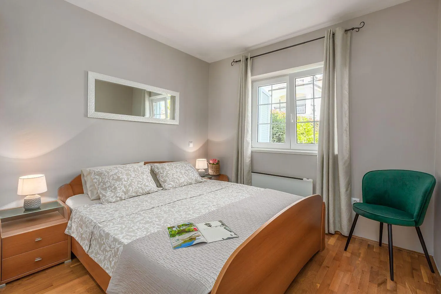 Lichtdurchflutetes Apartment Nur 500 Meter Zum Strand Mit Privater Terrasse Funtana